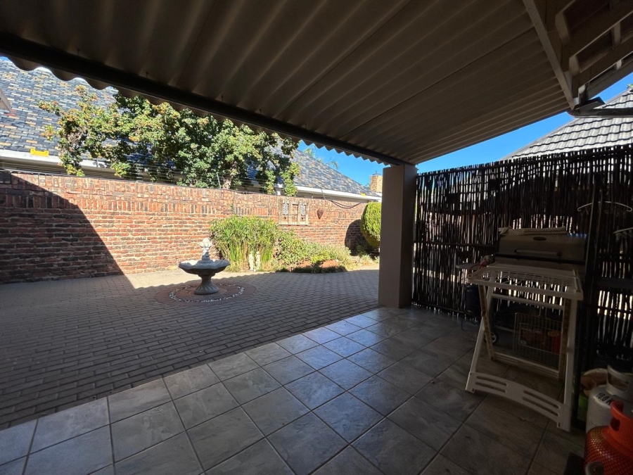 4 Bedroom Property for Sale in Monument Heights Northern Cape